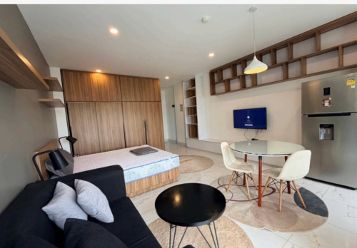 Studio 400$
