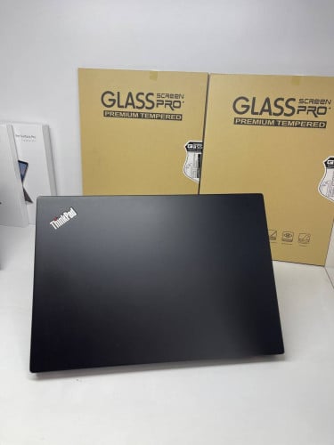 ThinkPad X13 i5-10210U Ram 16 GB /SSD 256GB 13.3” Touch Screen $258