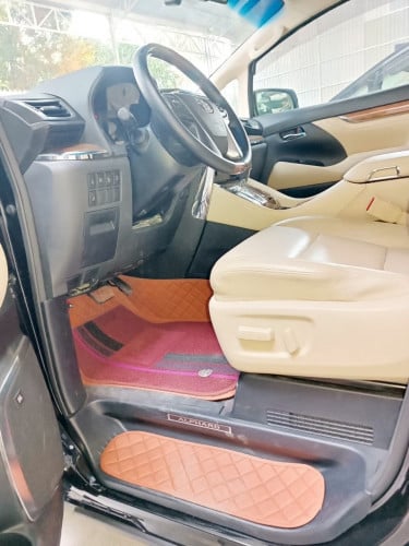 Toyota Alphard 2015 Lounges