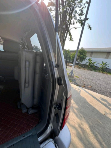 Toyota Land Cruiser ឆ្នាំ2002ប្រើម៉ាសុីនម៉ាស៑ូត24Vol