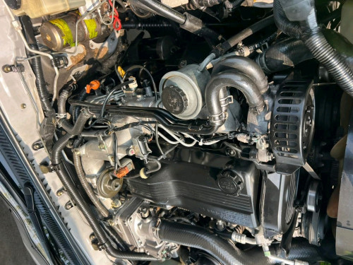 Toyota Land Cruiser ឆ្នាំ2002ប្រើម៉ាសុីនម៉ាស៑ូត24Vol
