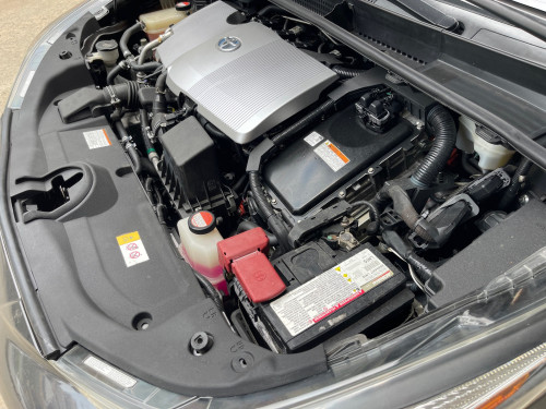 TOYOTA Pruis Touring ហ្វូលអុបសិន​  ឆ្នាំ2016​  ក្នុងសរ​  ពណ៌ប្រផេះ​  សន្លឹកពន្ធថ្មី​ សំបុកឃ្មុំសុីន​