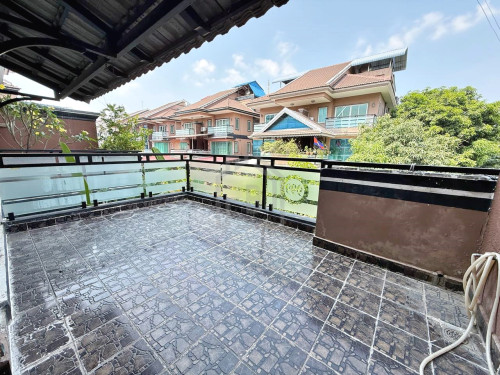 Twin Villa 4 Bedrooms for RENT near RATANA PLAZA_Teuk Thla