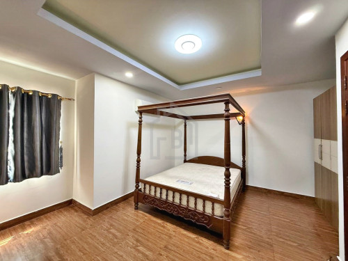 Twin Villa 4 Bedrooms for RENT near RATANA PLAZA_Teuk Thla