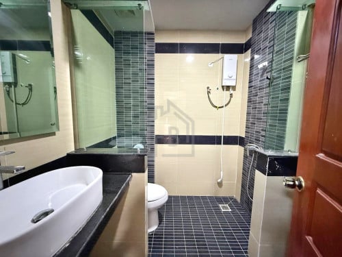 Twin Villa 4 Bedrooms for RENT near RATANA PLAZA_Teuk Thla