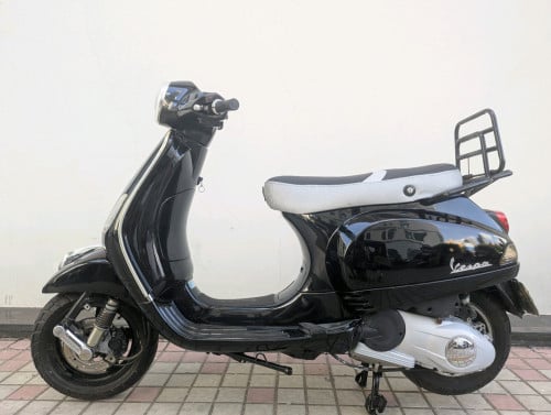 Vespa LX 125