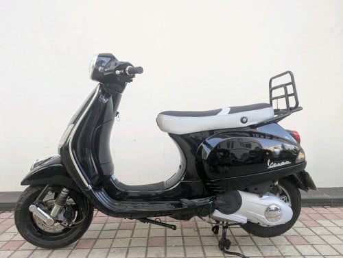 Vespa LX 125