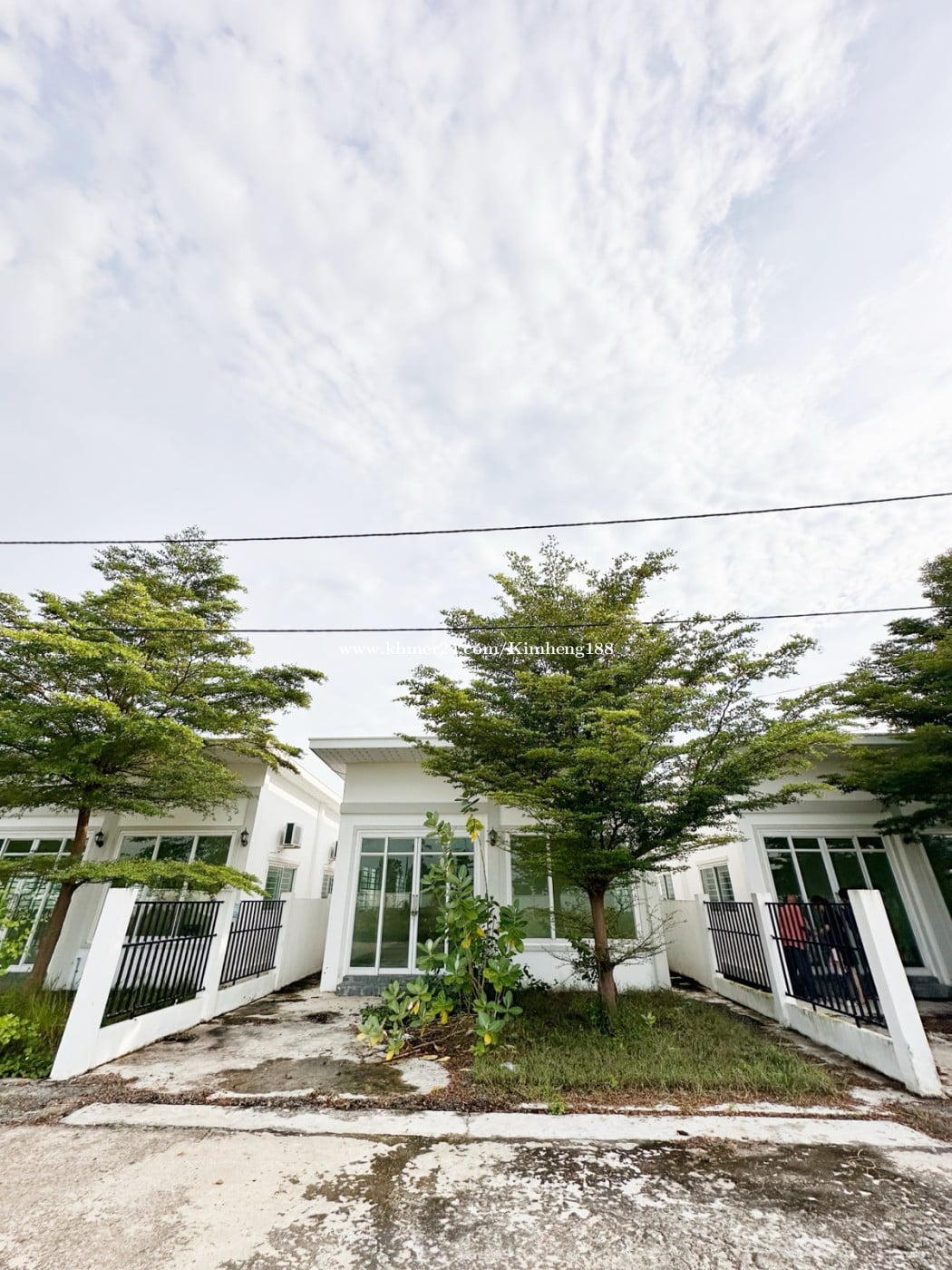 ផ្ទះលក់ត្រឹម $19000 ( កាត់ប្លង់រឹងជូន )