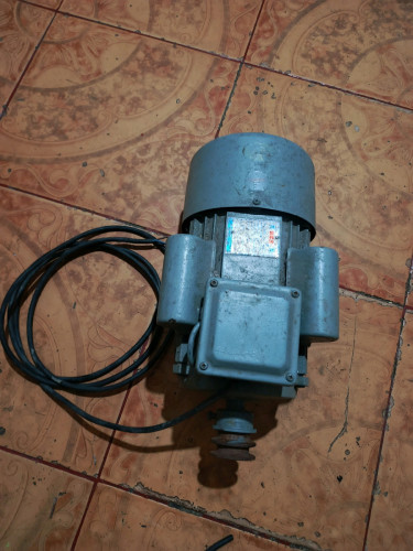 លក់ម៉ូទ័រមួយទឹក