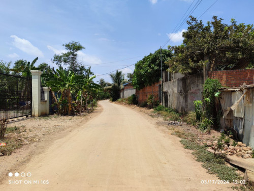 ដីសម្រាប់លក់
