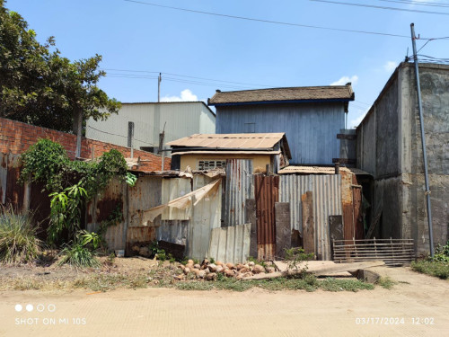 ដីសម្រាប់លក់