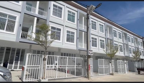 ផ្ទះល្វែងជួល