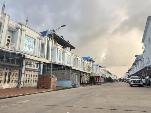 ផ្ទះលក់ បុរីអូដឹម២