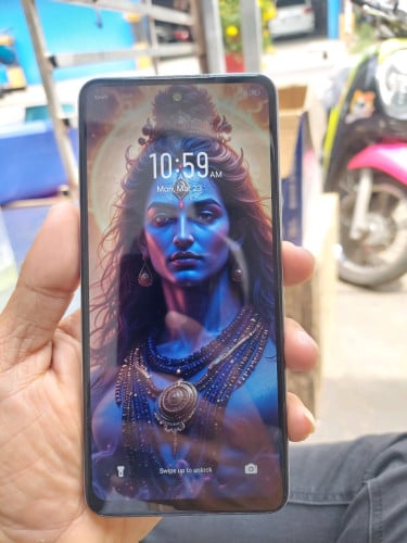 របស់ក្រុមហ៊ុន(4g64g)ថ្មកាន់កូល័រច្បាស់កាមេរ៉ាថតល្អដើរលឿន