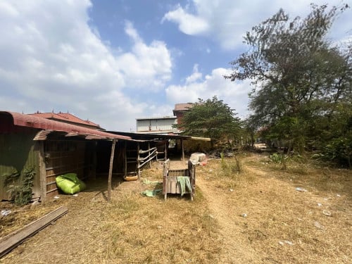 🏦House Available for Urgent Sale at a Special Price (Negotiable).