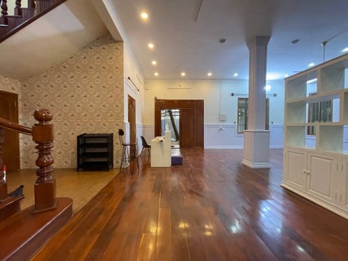 វីឡាសម្រាប់ជួល នៅទួលទំពូង | Villa for rent at Toul Tumpung