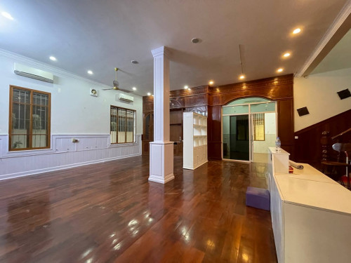 វីឡាសម្រាប់ជួល នៅទួលទំពូង | Villa for rent at Toul Tumpung