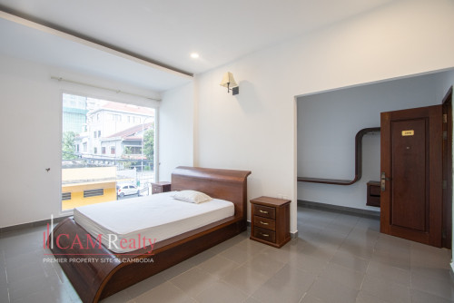 11 Bedroom Villa With Private Pool For Rent in BKK1