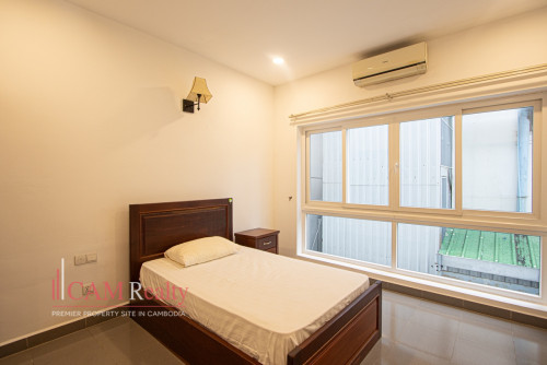 11 Bedroom Villa With Private Pool For Rent in BKK1