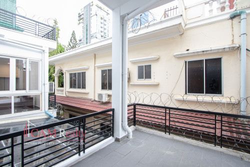 11 Bedroom Villa With Private Pool For Rent in BKK1