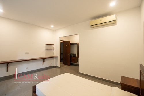 11 Bedroom Villa With Private Pool For Rent in BKK1