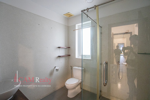 11 Bedroom Villa With Private Pool For Rent in BKK1