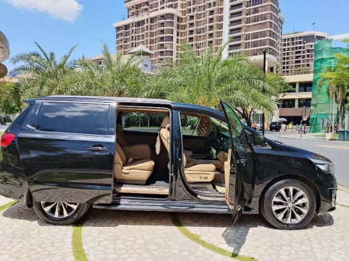 2017 Kia Carnival Diesel - 11 seats - full options