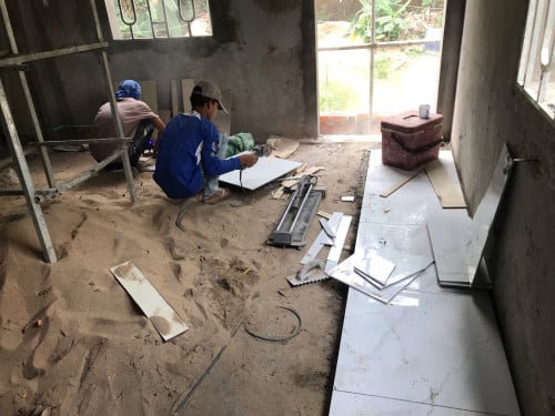 Construction service ទទួលធ្វេីផ្ទះល្វែង​ វីឡាតឿបីបន្ទប់​ គ្រប់ខេត្រក្រុង​ តម្លៃសមរម្យ