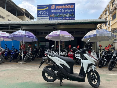 Honda Click 020y ម៉ូតូស្អាត សន្នុំ រំលស់សុទ្ធ100%