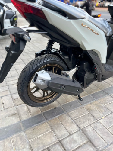 Honda Vario ថ្មីក្រដាស់ពន្ធ