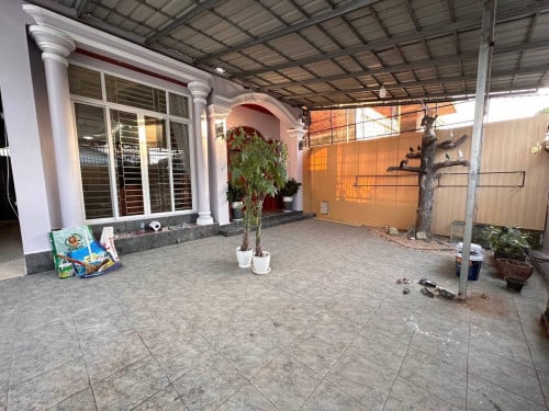 House 5room 2500$
