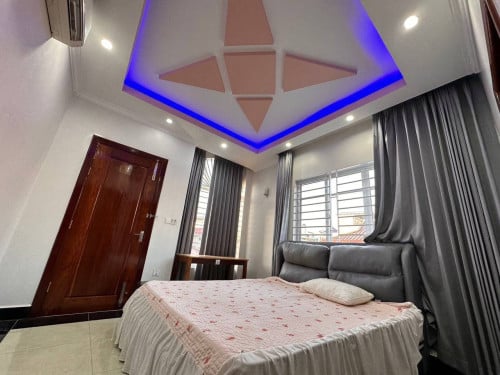 House 5room 2500$