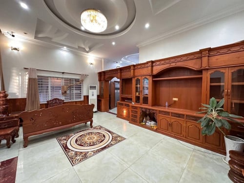 House 5room 2500$