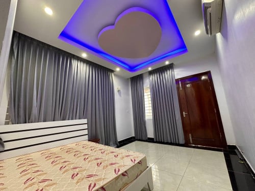 House 5room 2500$