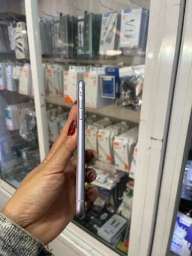 iPhone 11 64GB /JAថ្ម78%តួរស្អាតសុីនសានុំ(ធានា1ខែលើមឮាសុីន)