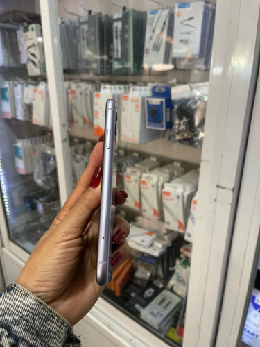 iPhone 11 64GB /JAថ្ម78%តួរស្អាតសុីនសានុំ(ធានា1ខែលើមឮាសុីន)