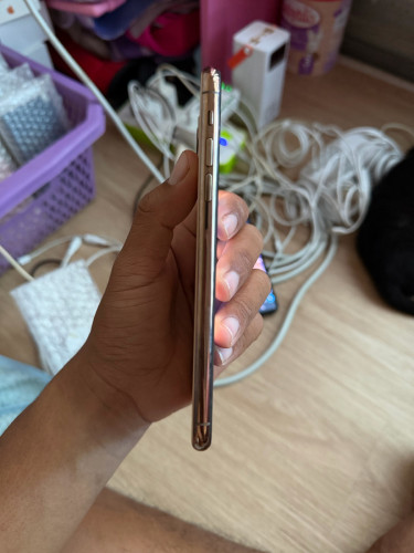 IPhone 11 Pro Max 64GB តួរស្អាត99% សាណុំហ្សុីនទាំងអស់🔋73%