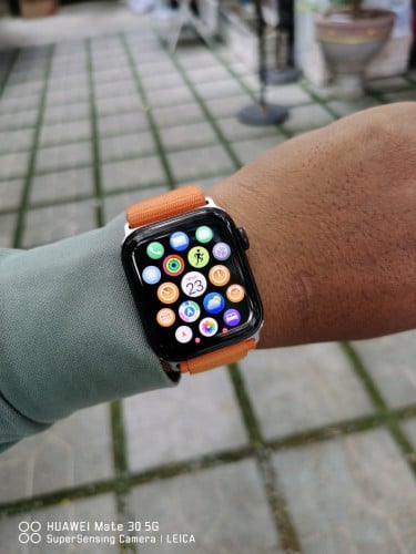 iwatch SE2 44MM conditions 97%