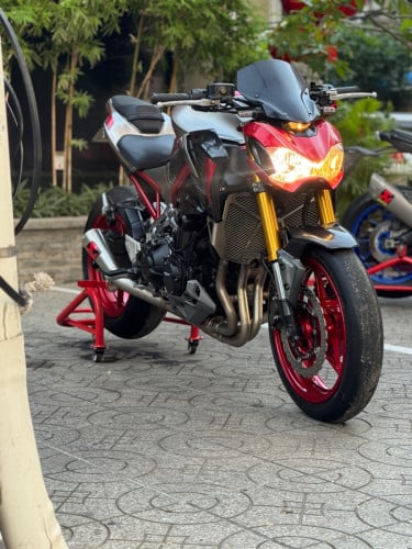 Kawasaki Z900