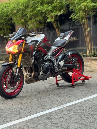 Kawasaki Z900