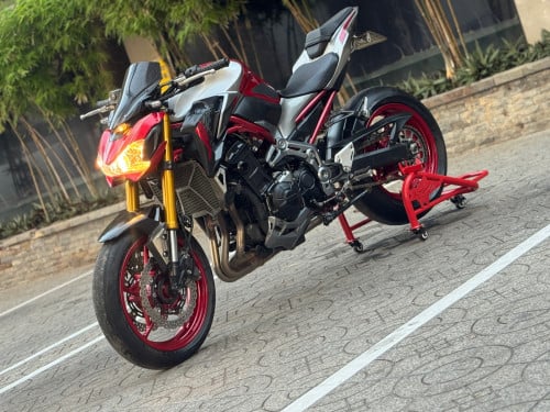 Kawasaki Z900