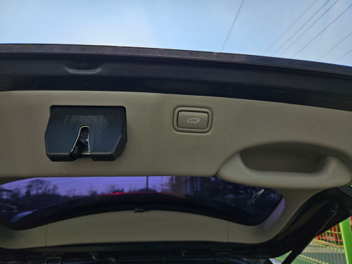 Kia carnival full option