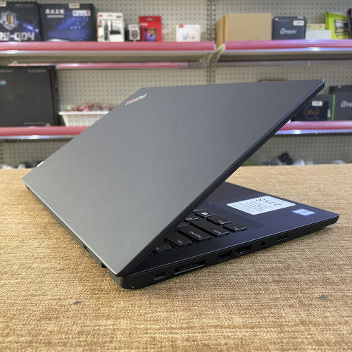 Lenovo ThinkPad T490