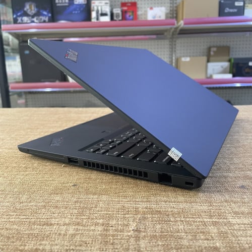 Lenovo ThinkPad T490