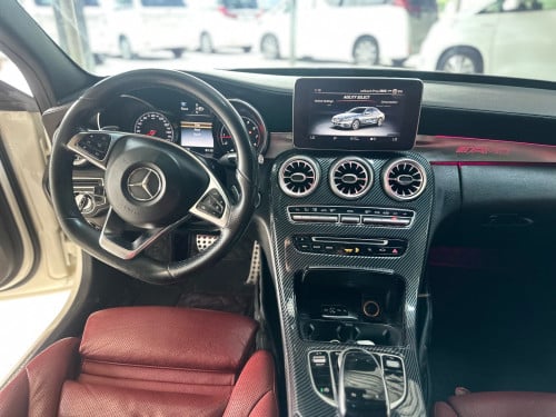 Mercedes C 300 2015 AMG សុីន Up C63 គ្រាន់តែគ្រឿងលេង 2000ជាង