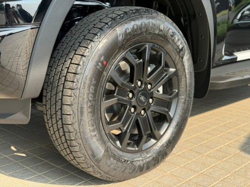 Ranger Sport ស៊េរីឆ្នាំ 2026 ប្រភេទ 3.0L