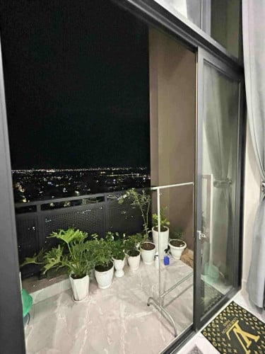 Resale Condo L
