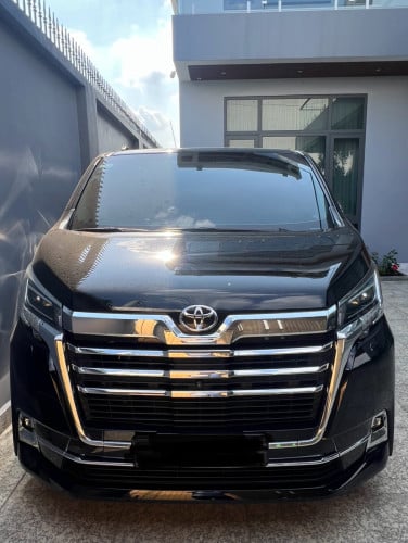 Toyota Granvia ម្ចាស់ផ្ទាល់