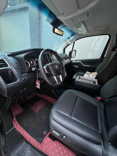 Toyota Granvia ម្ចាស់ផ្ទាល់