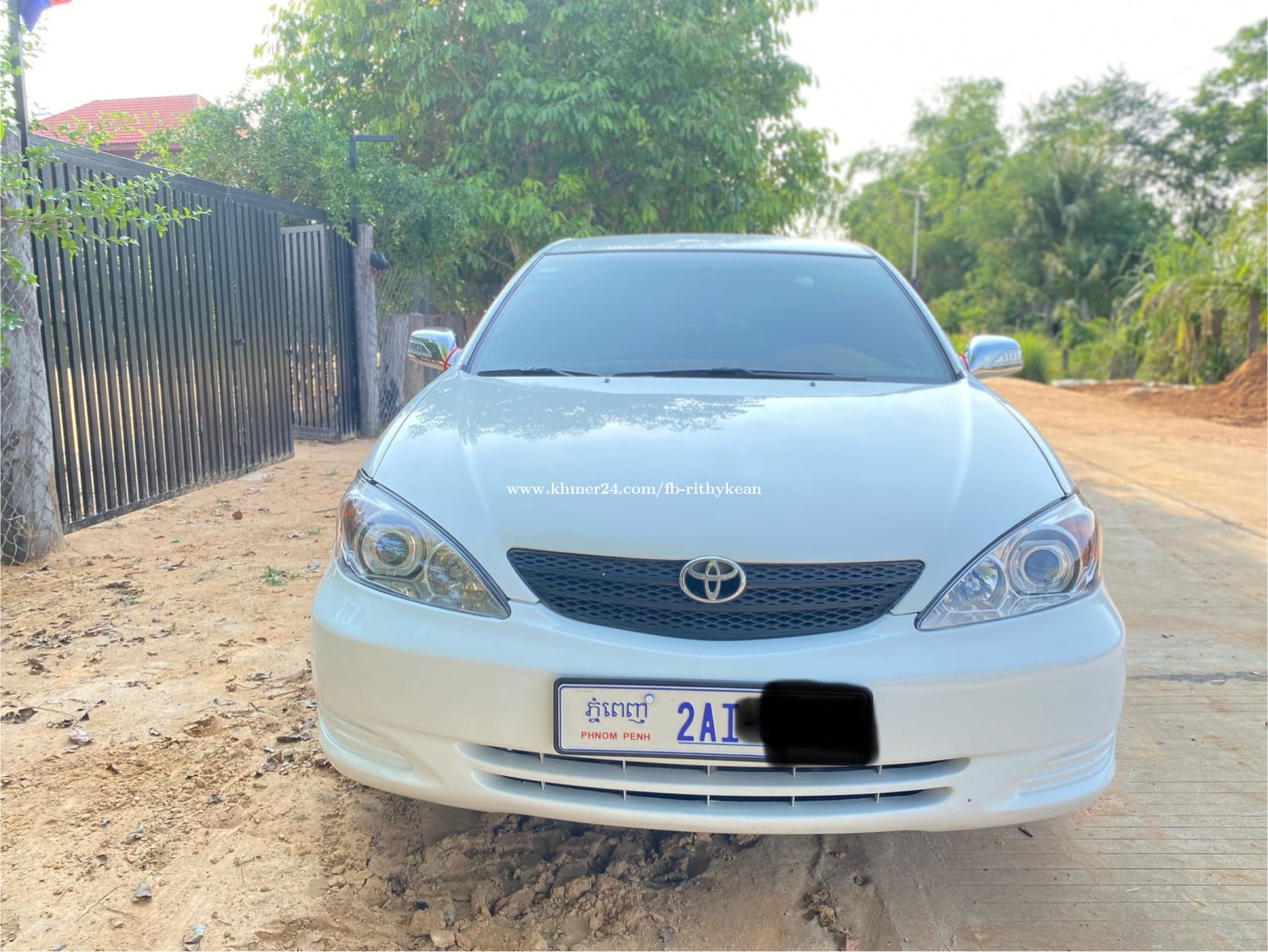 ឡានលក់ Camry LE02